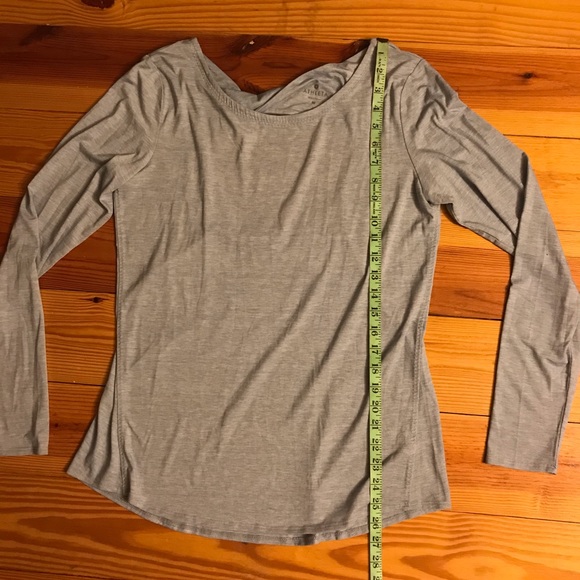 Athleta Light Blue Open Back Long Sleeve Top, EUC, M - Picture 8 of 13